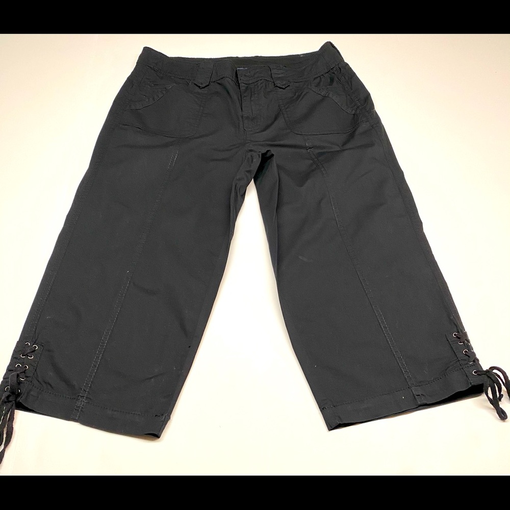 Khakis & Company Capris